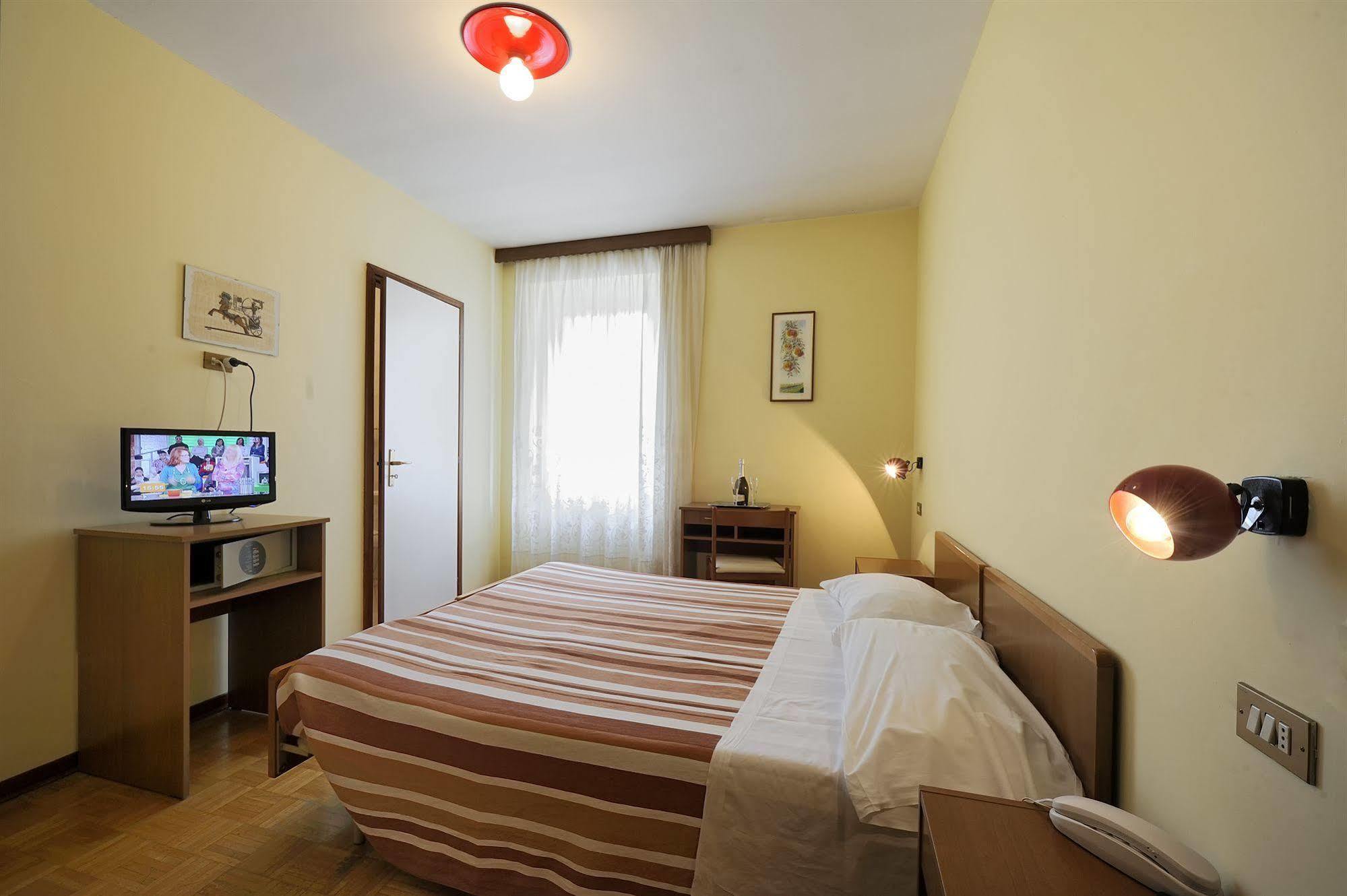 Hotel Bertusi Порретта-Терме Екстер'єр фото